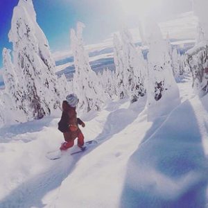 KickingHorseSnowBoarder-300x300